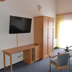 瓦尔德弗瑞登兰德酒店
